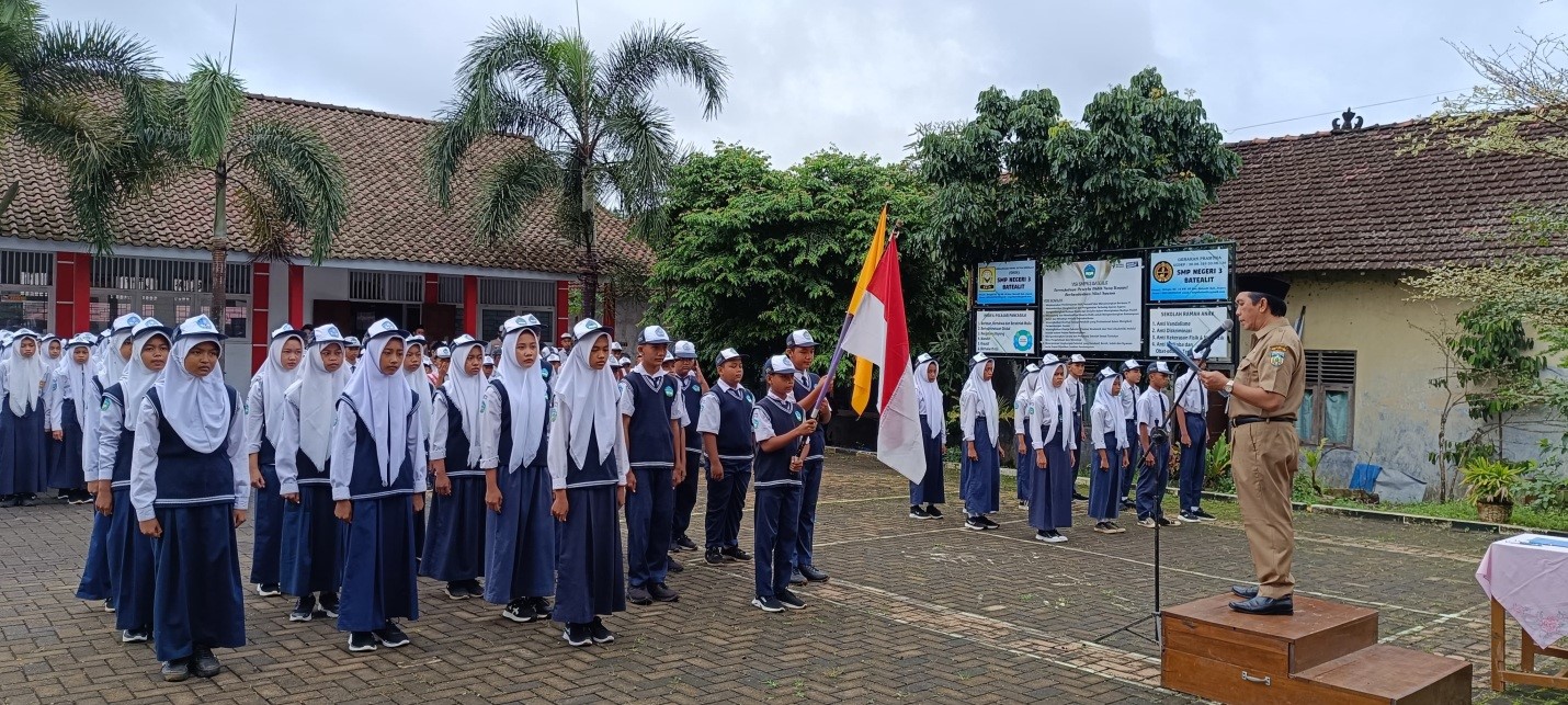 Pelantikan Pengurus OSIS SMP Negeri 3 Batealit Masa Bakti 2024/2025