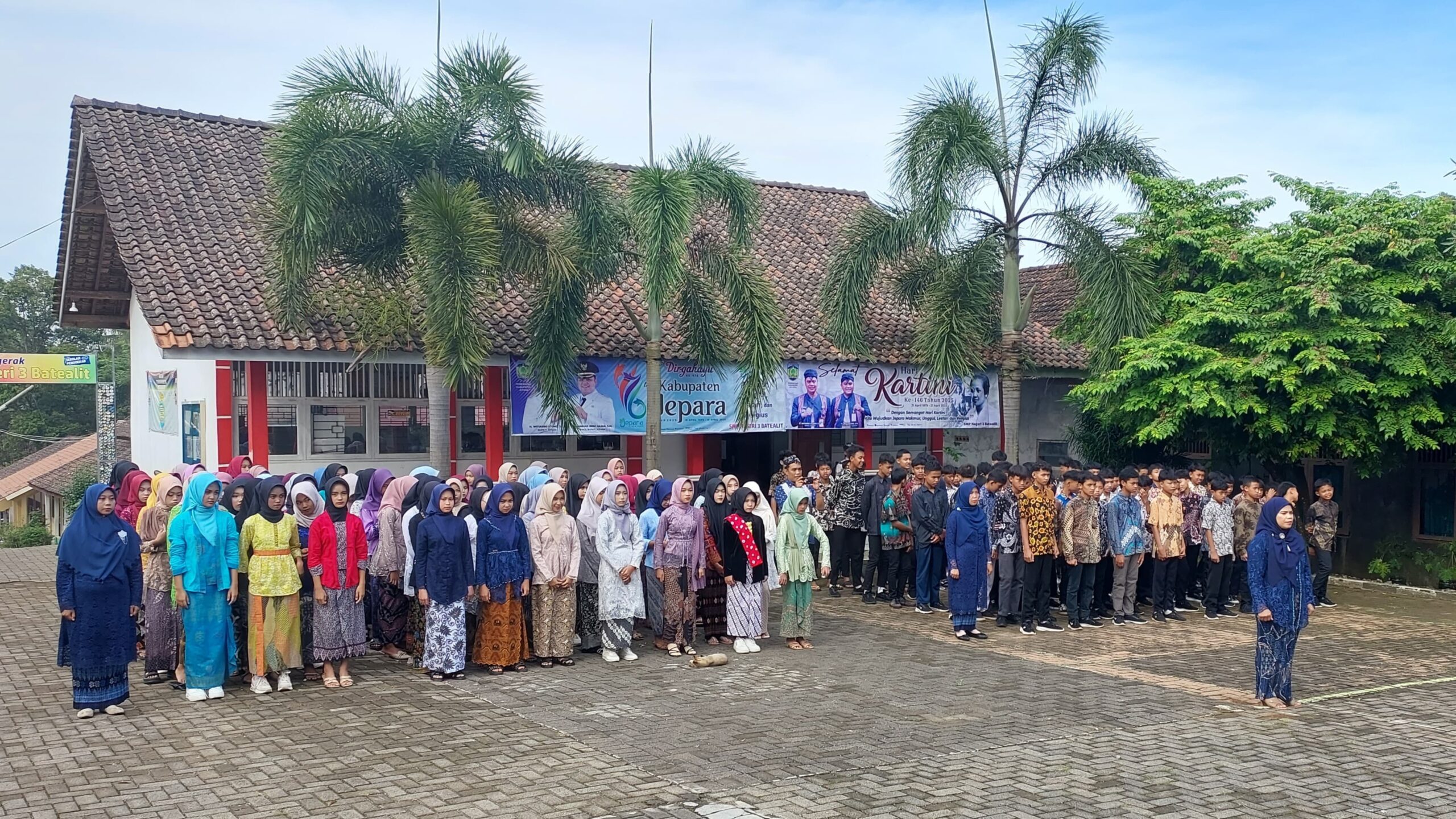 SMPN 3 Batealit Peringati Hari Kartini Tahun 2025 dengan Berbagai Lomba